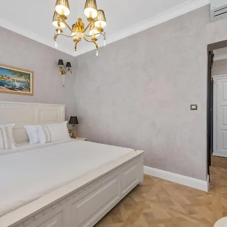 Carolus In * Vodice